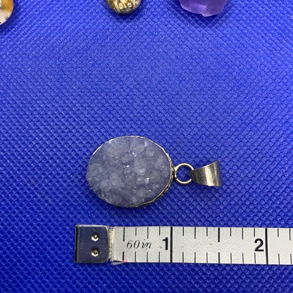 Small Lavender Quartz Crystal Druzy Pendant! .925 Sterling Silver Plated. - Picture 6 of 11